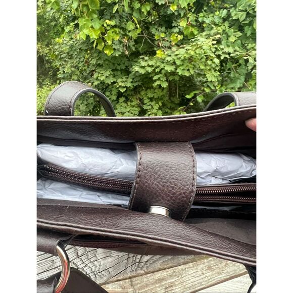 Villager Grained Shoulder Bag Brown NWT - Picture 5 of 8